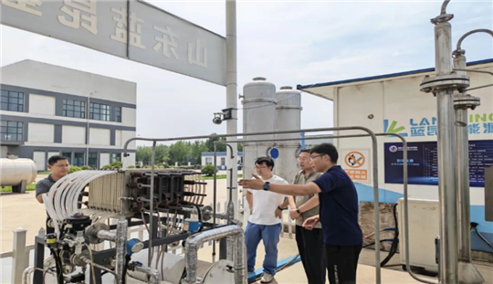 蓝昆氢能与中石化青岛炼化联合突围：海水漂浮式光伏孤网直连制氢